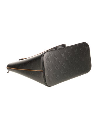 Louis Vuitton Leather Monogram Stockton