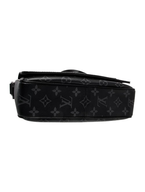 Louis Vuitton Monogram Eclipse District PM