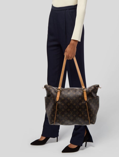 Louis Vuitton LV Monogram Totally MM