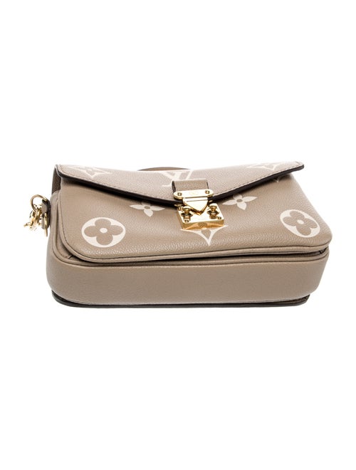 Louis Vuitton Monogram Giant Pochette Métis