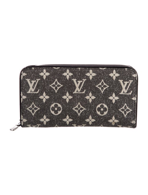 Louis Vuitton LV Monogram Canvas Zippy Wallet