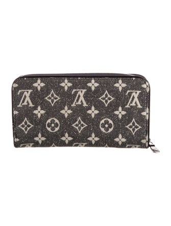 Louis Vuitton LV Monogram Canvas Zippy Wallet