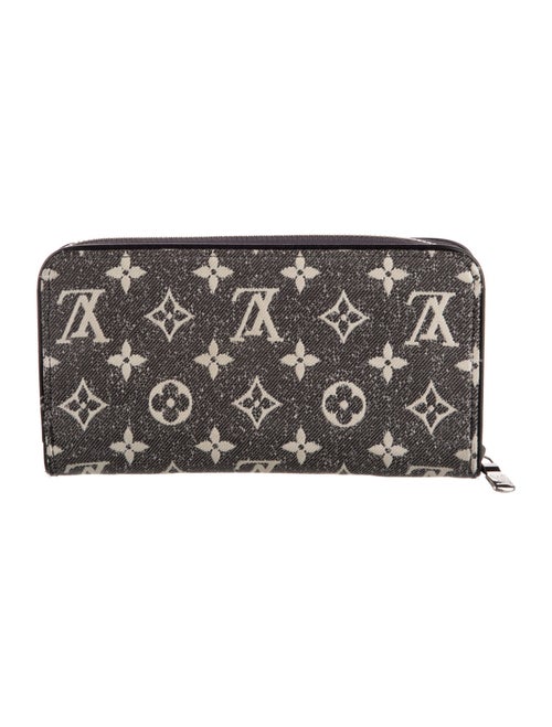 Louis Vuitton LV Monogram Canvas Zippy Wallet