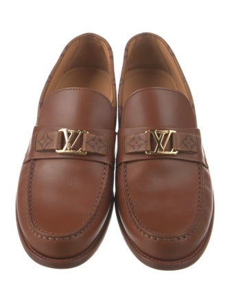 Louis Vuitton Signature Logo Leather Dress Loafers