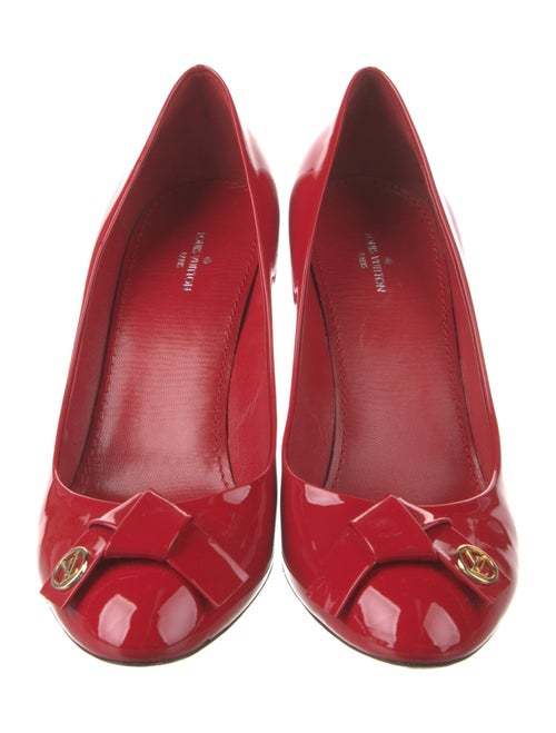 Louis Vuitton Patent Leather Bow Accents Pumps
