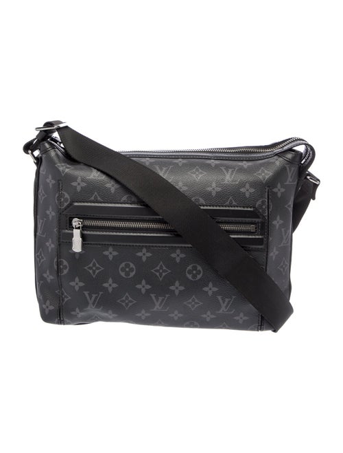 Louis Vuitton Monogram Eclipse Beaubourg