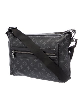 Louis Vuitton Monogram Eclipse Beaubourg