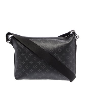 Louis Vuitton Monogram Eclipse Beaubourg
