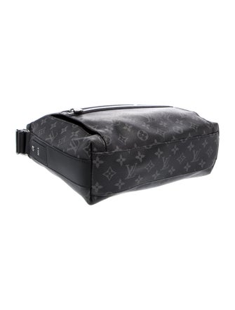 Louis Vuitton Monogram Eclipse Beaubourg