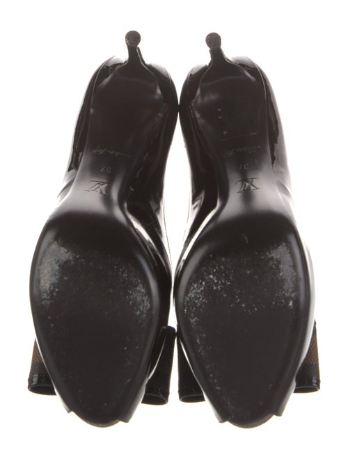 Louis Vuitton Patent Leather Bow Accents Pumps