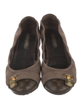 Louis Vuitton Leather Trim Embellishment Ballet Flats