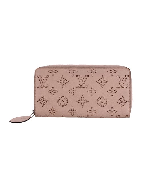 Louis Vuitton 2018 Mahina Leather Zippy Wallet