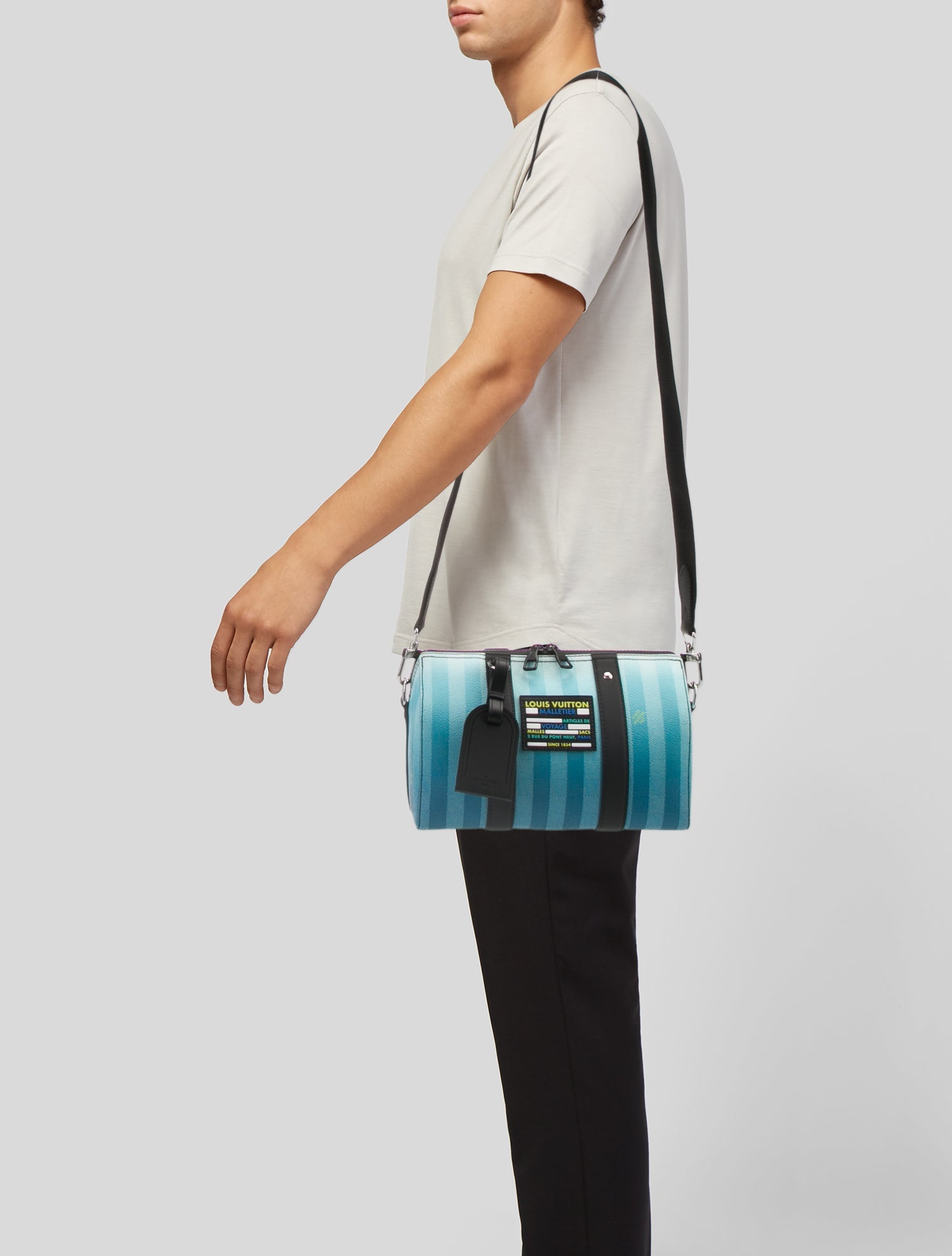 Louis Vuitton Damier Infini Messenger Bag 2022