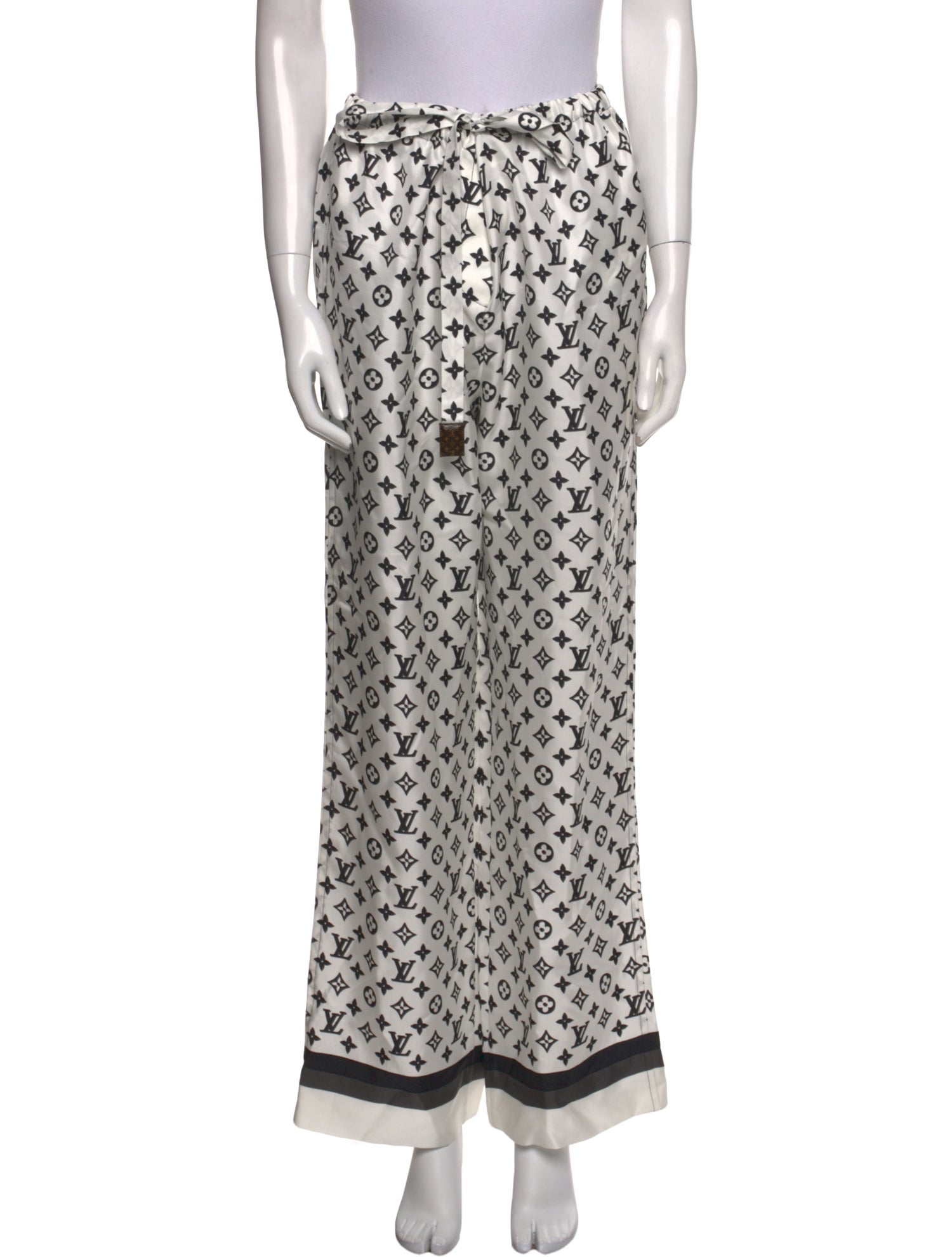 Louis Vuitton 2023 Silk Pajamas w/ Tags