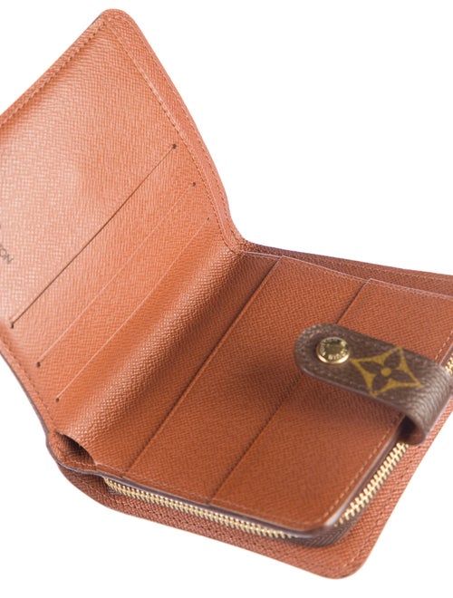 Louis Vuitton 1995 LV Monogram Compact Zippé Wallet