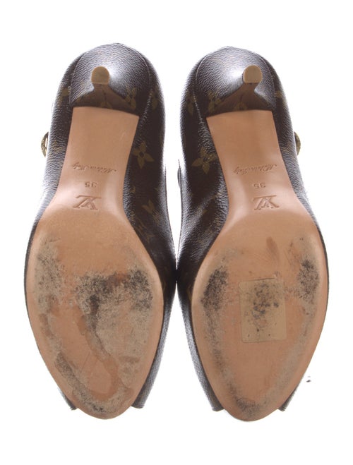 Louis Vuitton LV Monogram Pumps