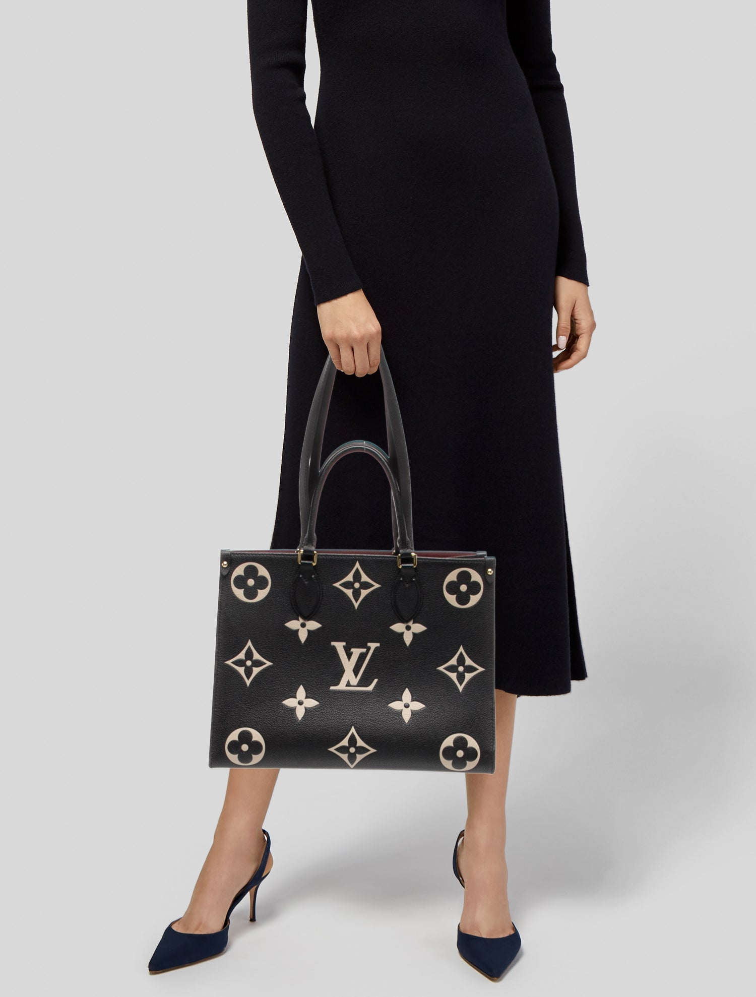Louis Vuitton LV Monogram OnTheGo MM