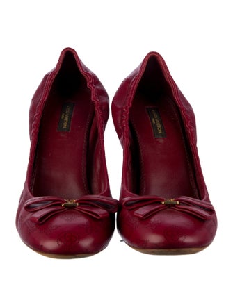 Louis Vuitton LV Monogram Leather Pumps