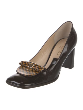 Louis Vuitton Patent Leather Bow Accents Pumps
