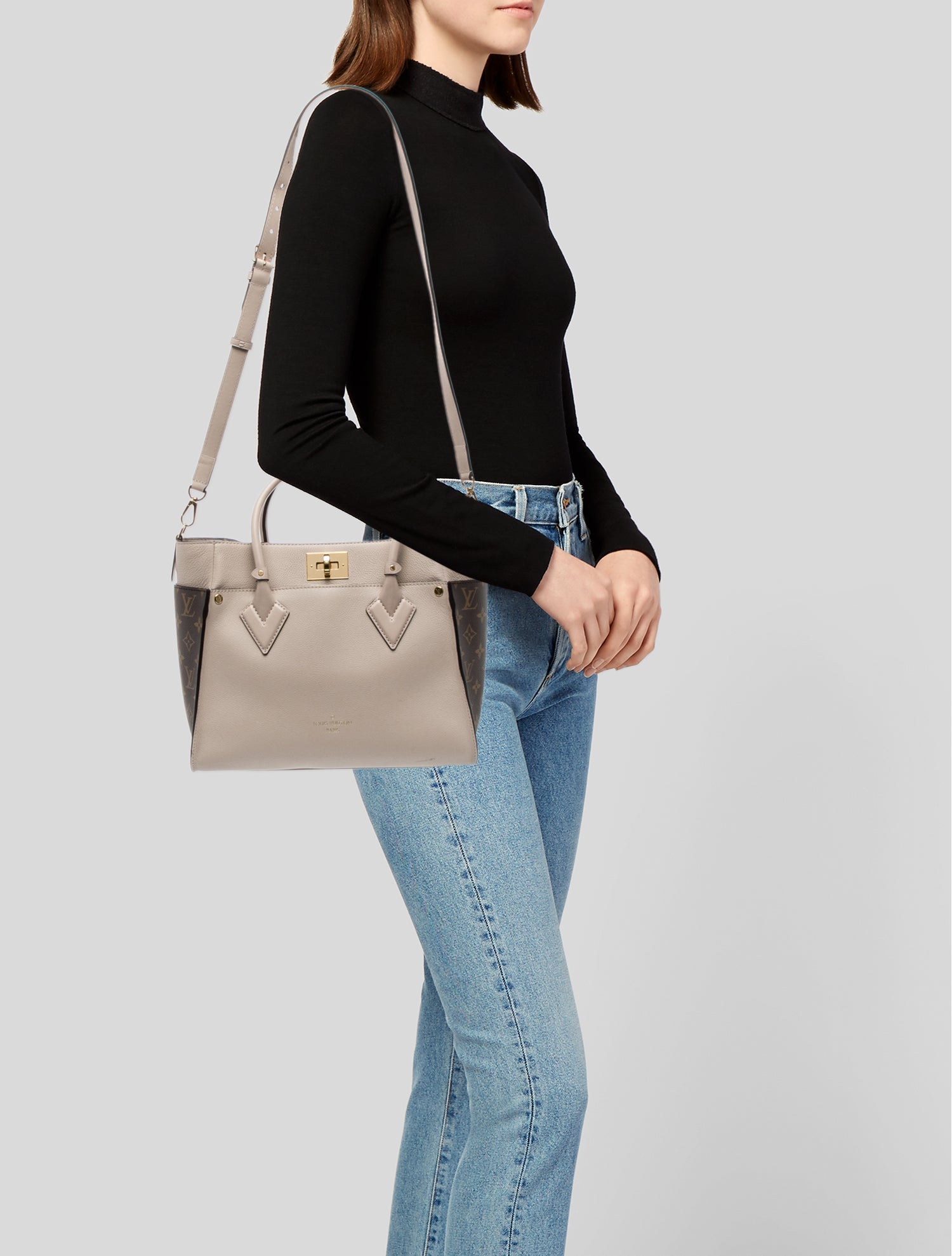 Louis Vuitton LV Monogram On My Side MM