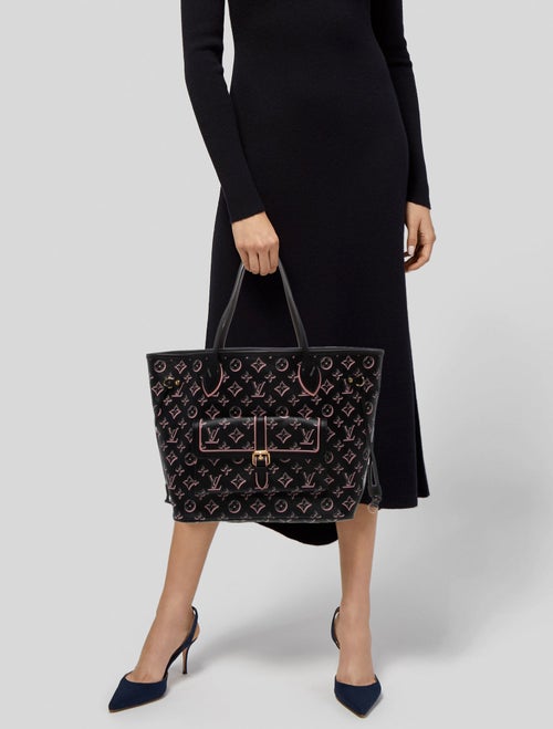 Louis Vuitton LV Monogram Neverfull w/Pouch MM