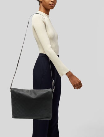 Louis Vuitton Damier Infini District PM