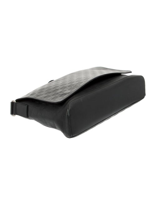 Louis Vuitton Damier Infini District PM