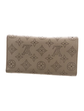 Louis Vuitton 2012 LV Monogram Amelia Wallet