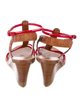Louis Vuitton Leather T-Strap Sandals