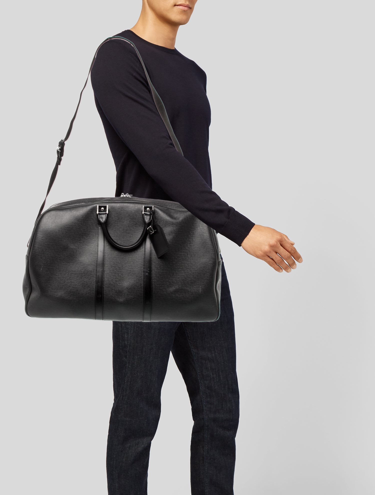 Louis Vuitton Taiga Leather Kendall GM