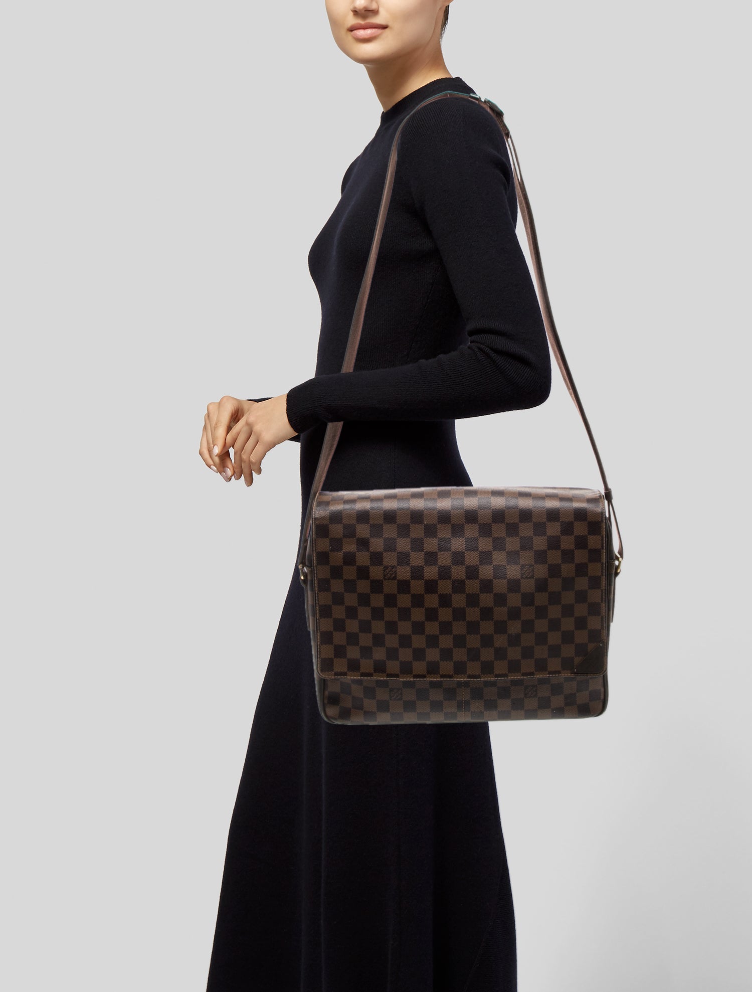 Louis Vuitton Damier Ebene Shelton MM