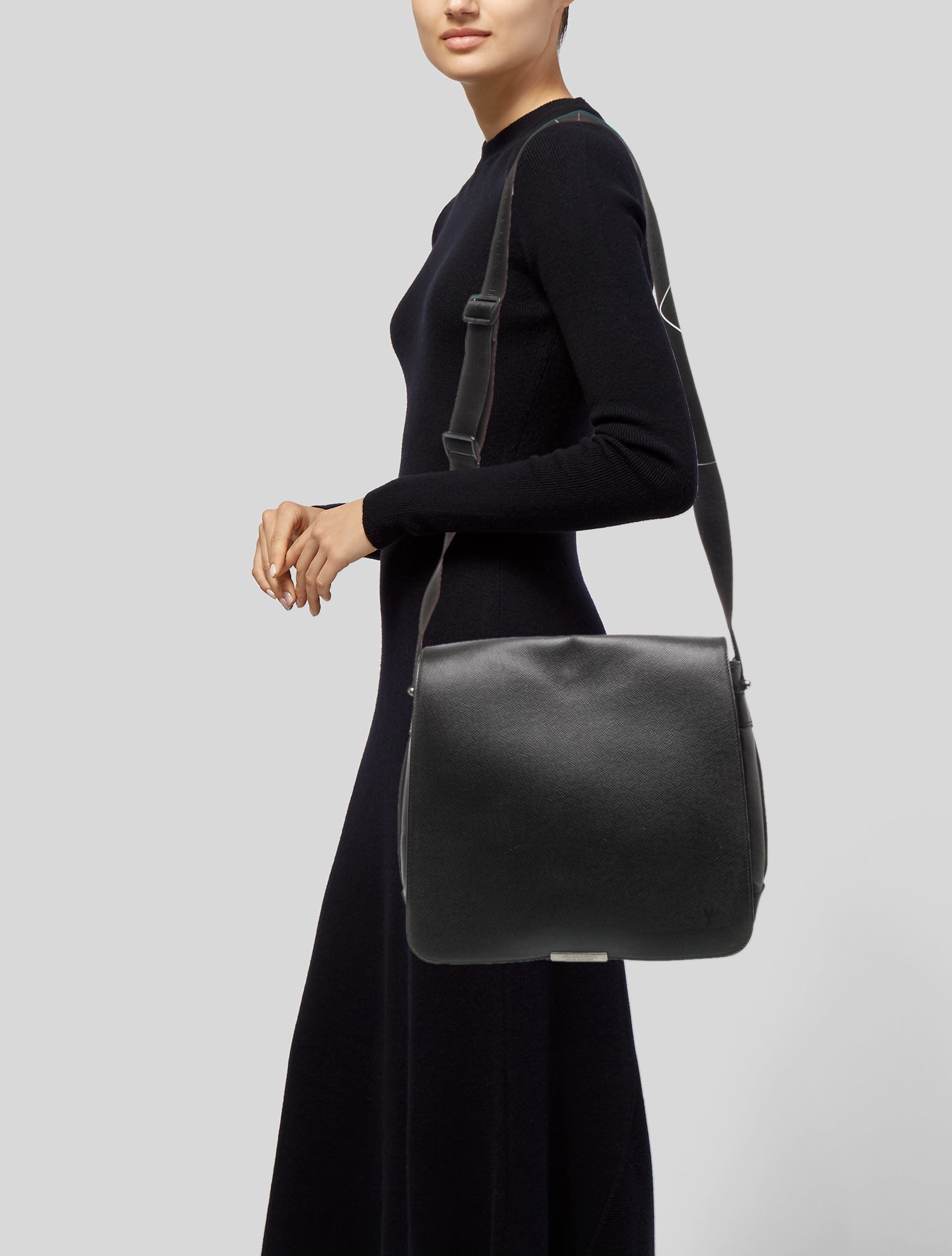 Louis Vuitton Taiga Leather Messenger Bag Vintage