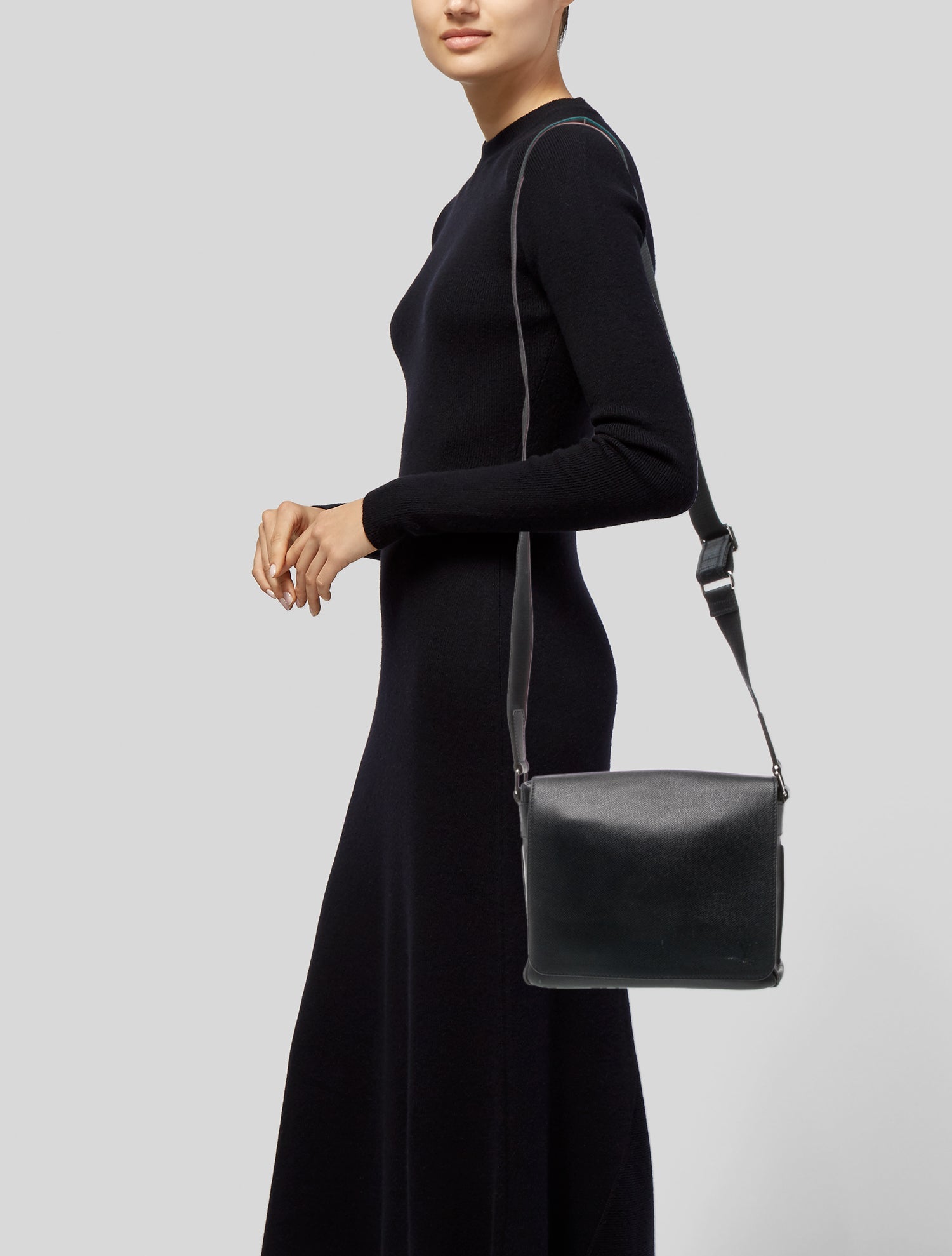 Louis Vuitton Saffiano Leather District PM