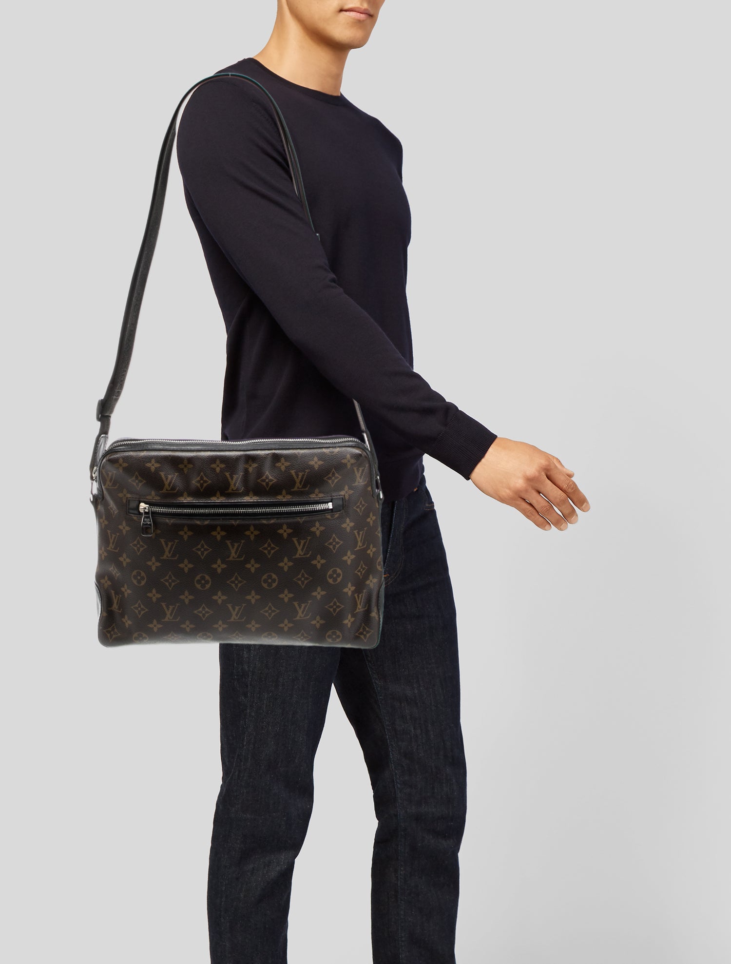 Louis Vuitton LV Monogram Reporter