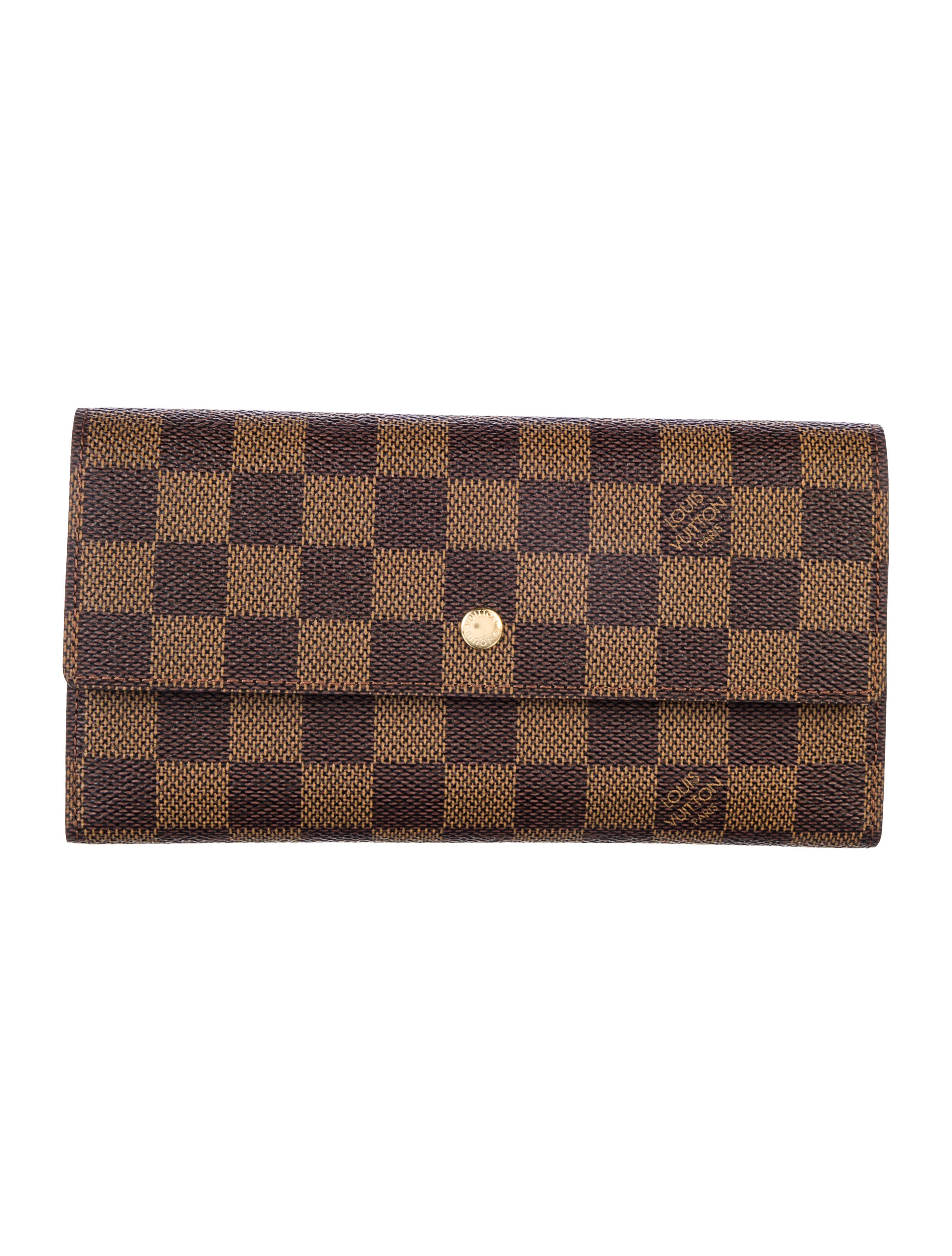 Louis Vuitton Vintage 2009 International Wallet