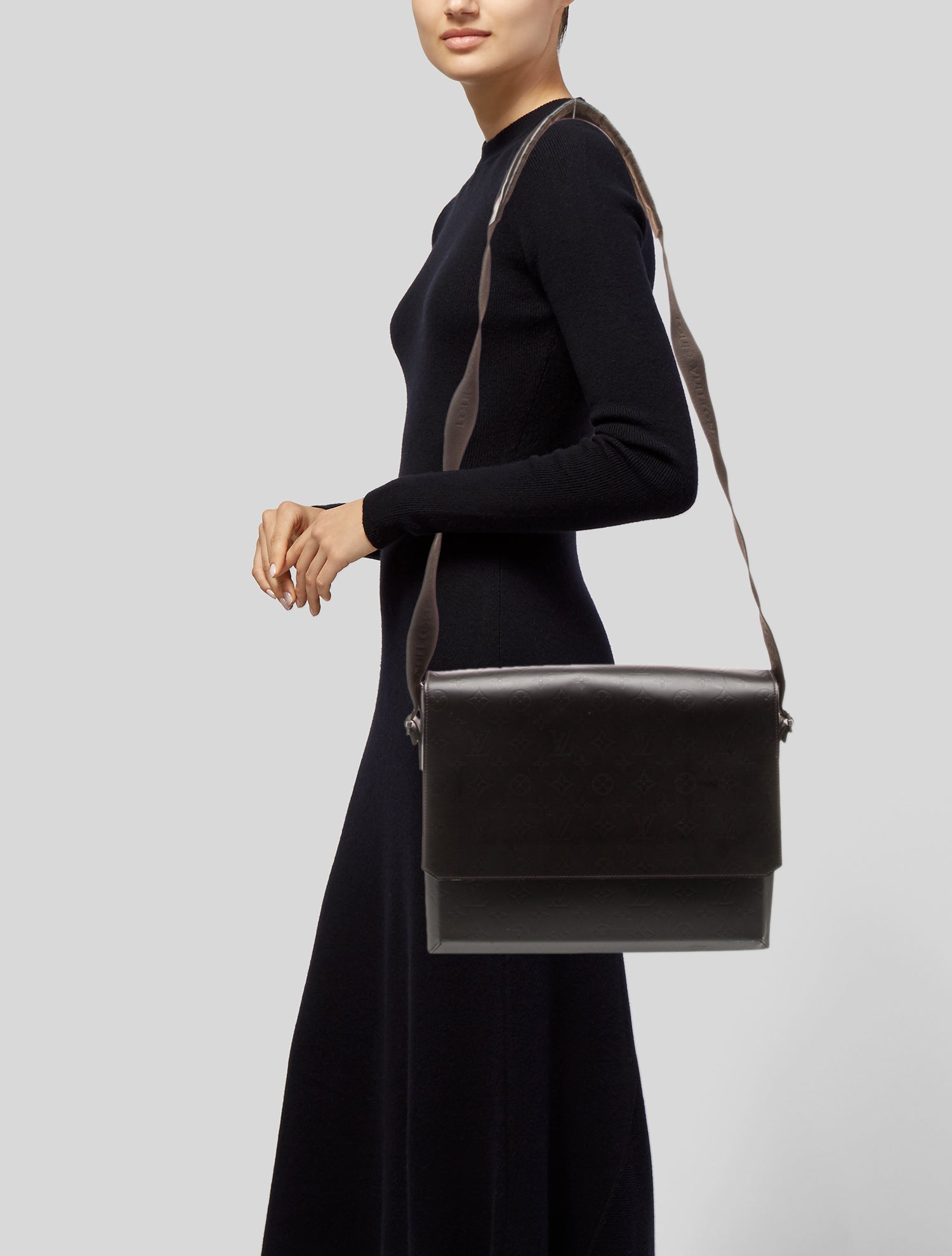 Louis Vuitton LV Monogram Messenger Bag 2022