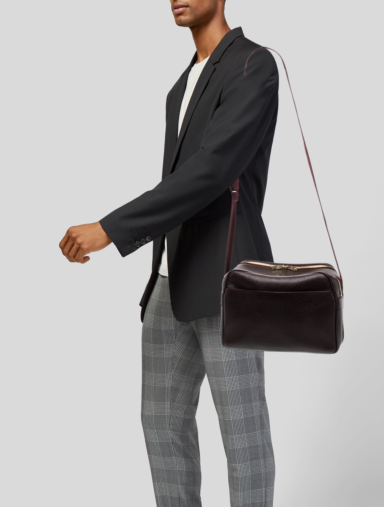 Louis Vuitton Taiga Leather Reporter