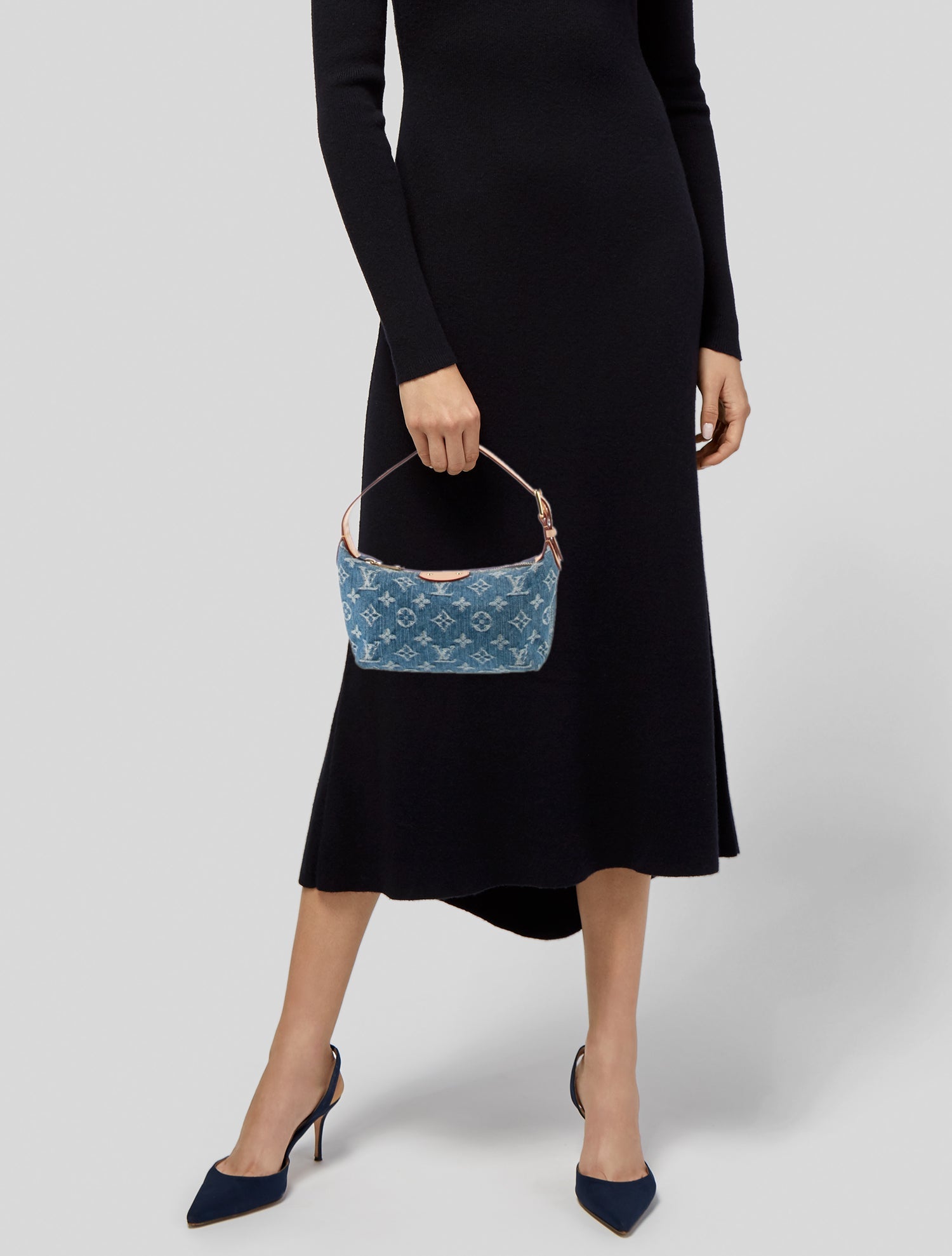 Louis Vuitton Monogram Hills Pochette