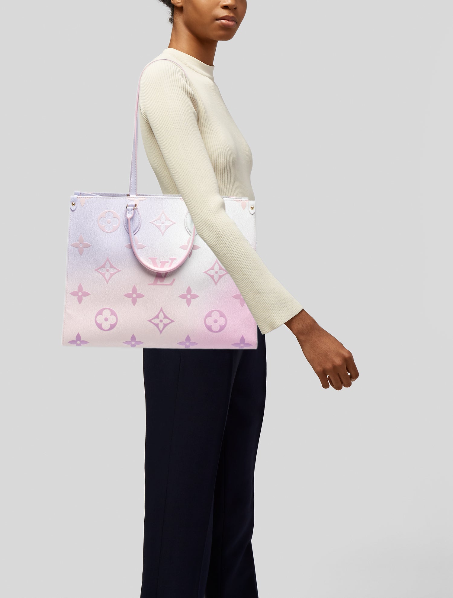 Louis Vuitton Monogram Giant OnTheGo GM