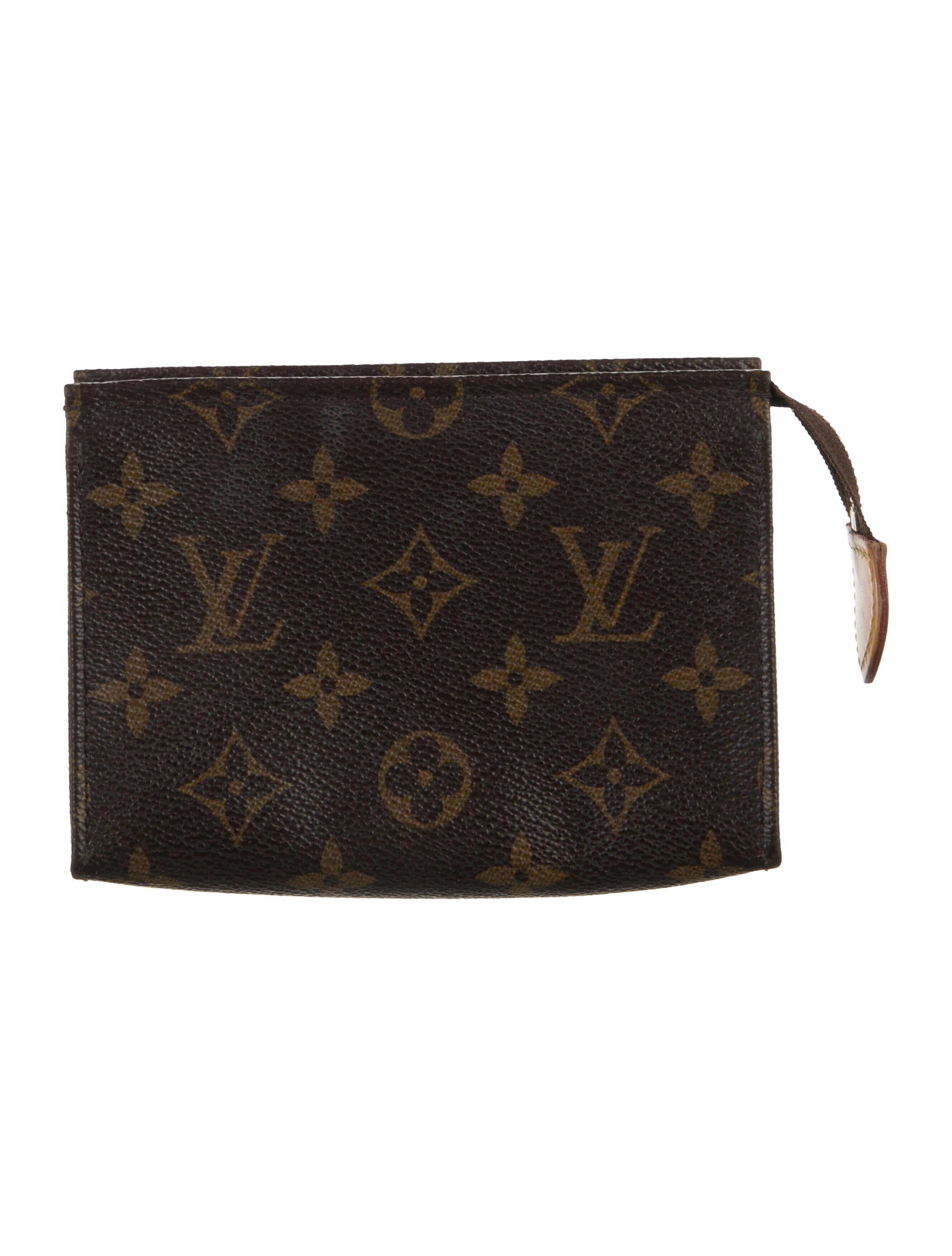 Louis Vuitton Poche Toilette 15
