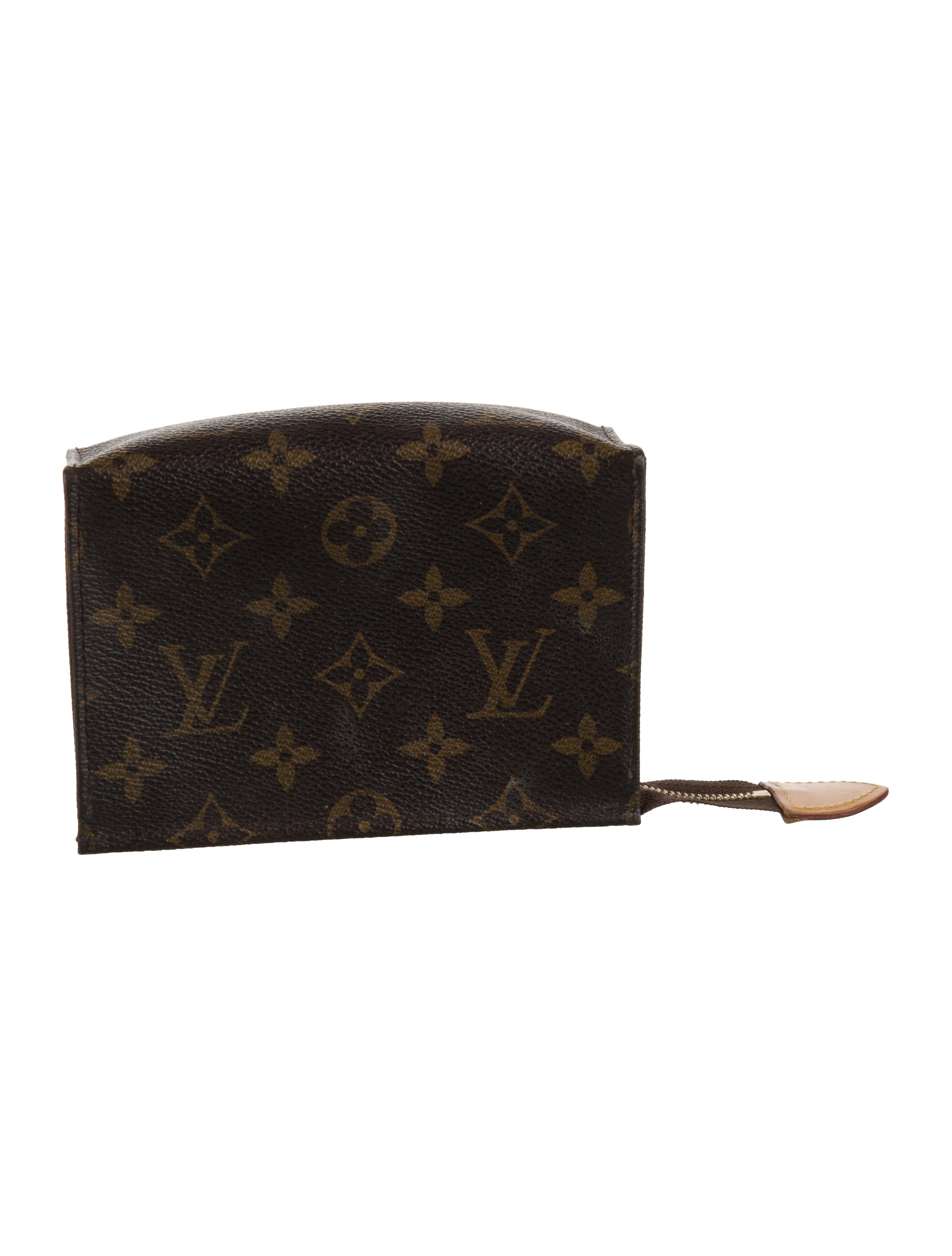 Louis Vuitton Poche Toilette 15