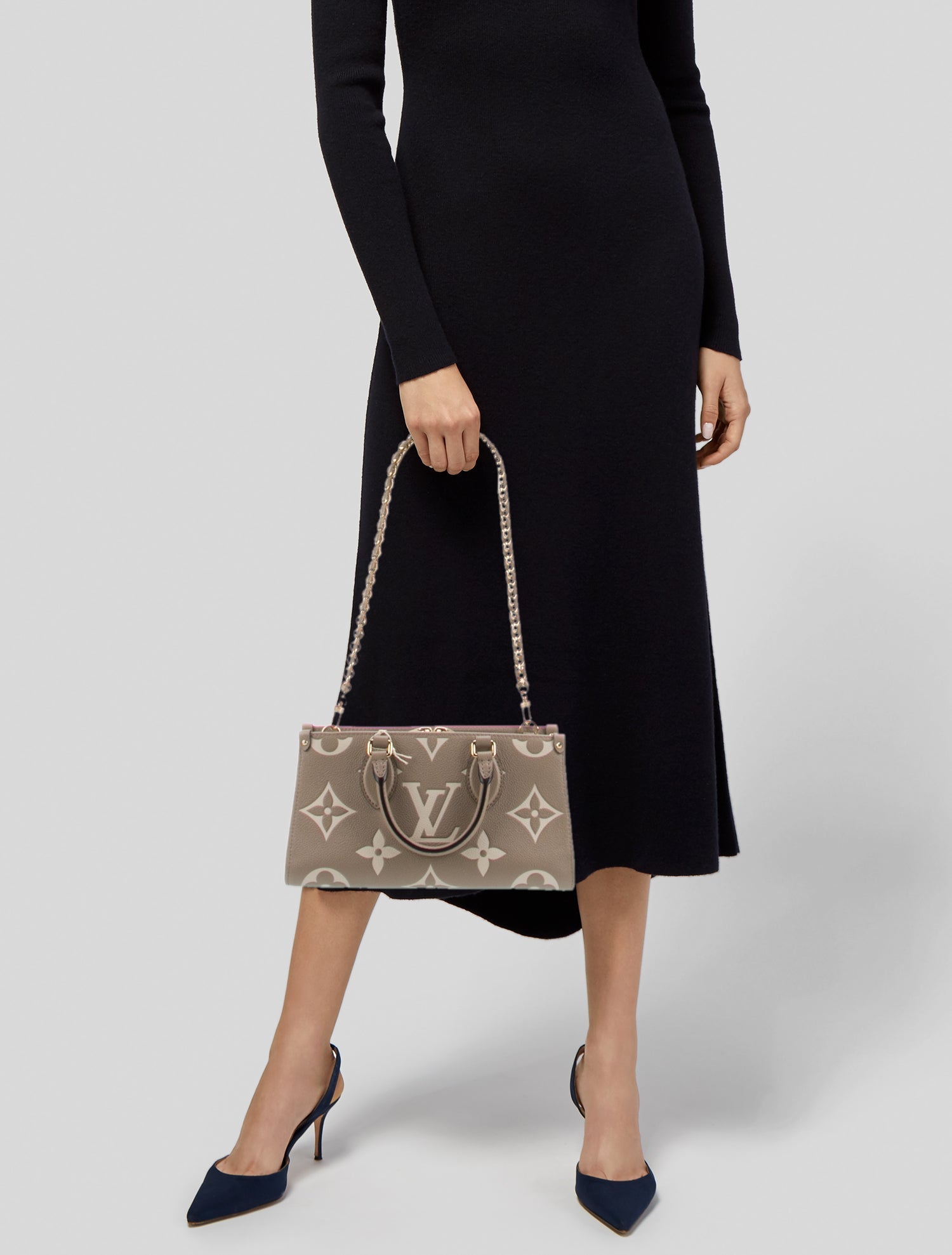 Louis Vuitton Monogram Giant OnTheGo East West