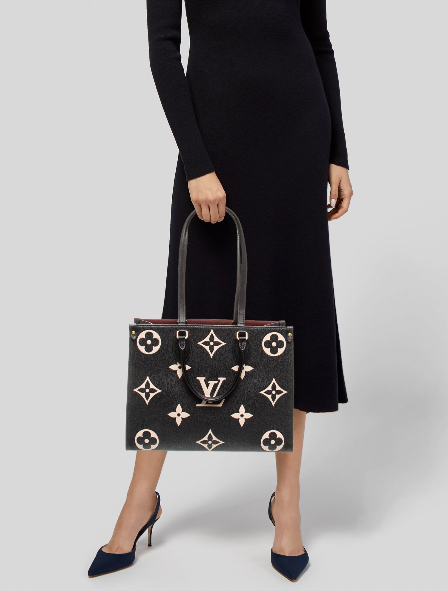 Louis Vuitton Monogram Giant OnTheGo MM