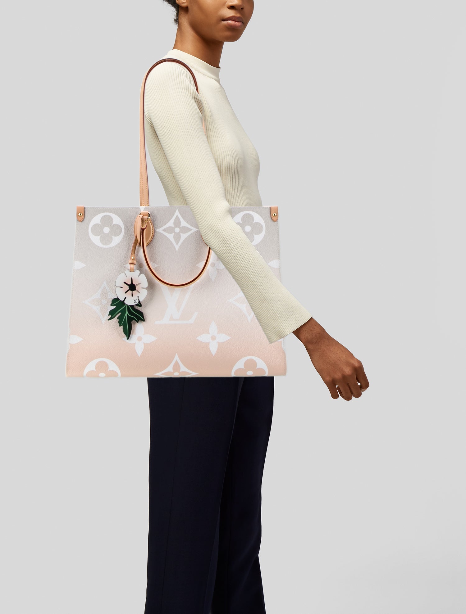 Louis Vuitton Monogram Giant OnTheGo GM