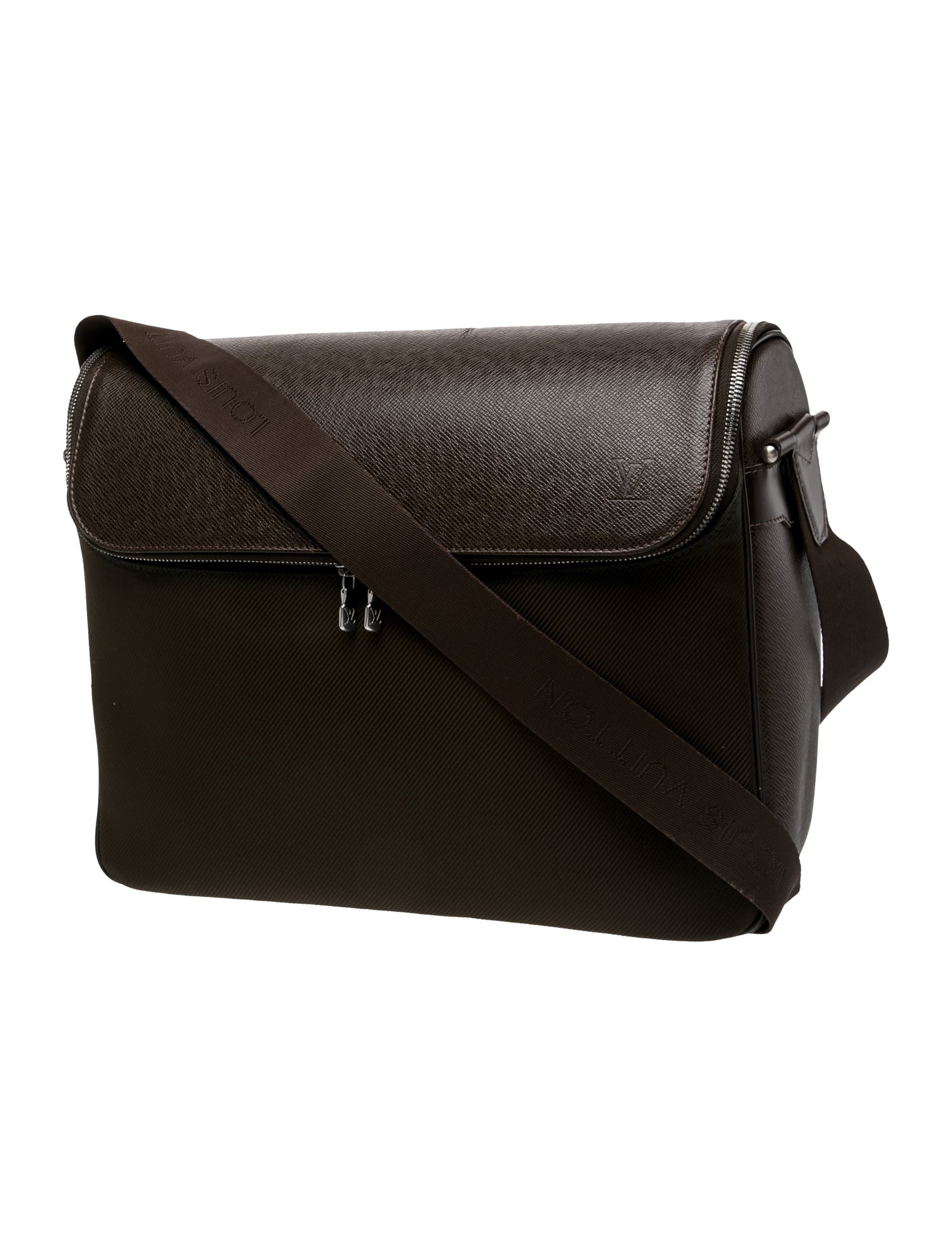 Louis Vuitton Taiga Leather Taïmyr