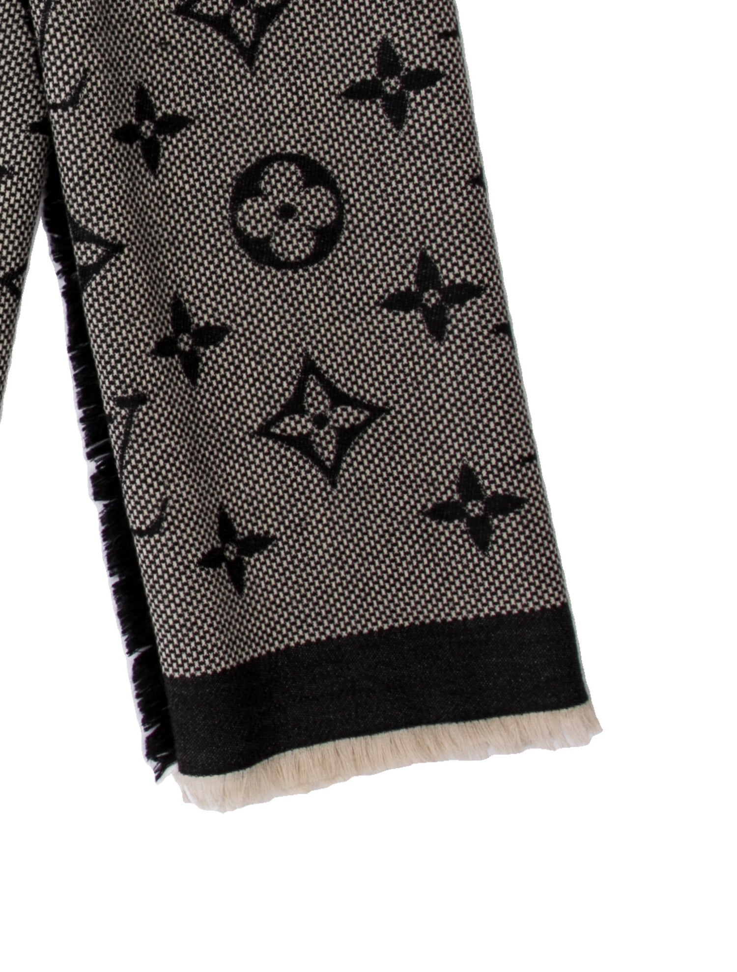 Louis Vuitton Neo Natte Wool Shawl