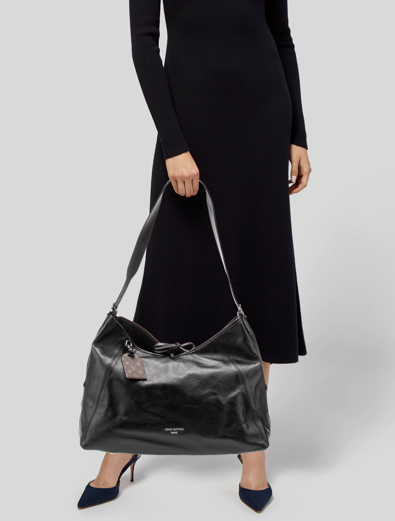 Louis Vuitton Empreinte Leather CarryAll Vibe MM