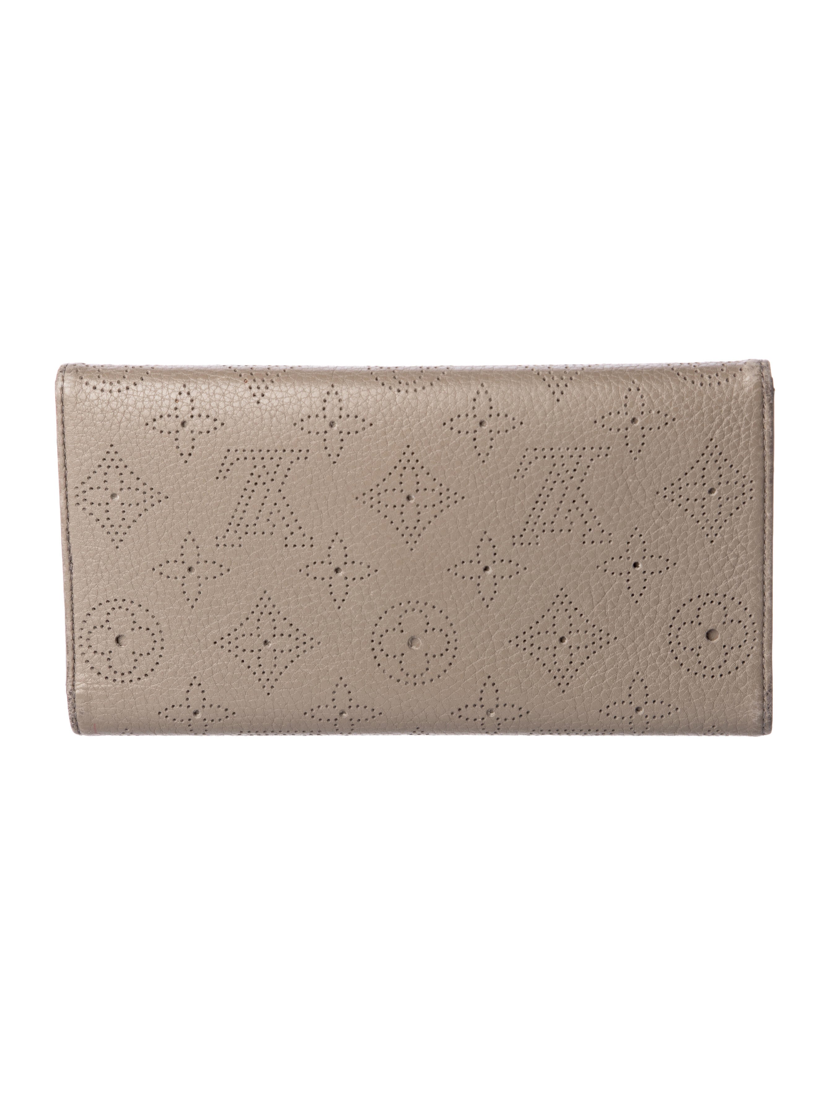 Louis Vuitton LV Monogram Mahina Leather Amelia Wallet