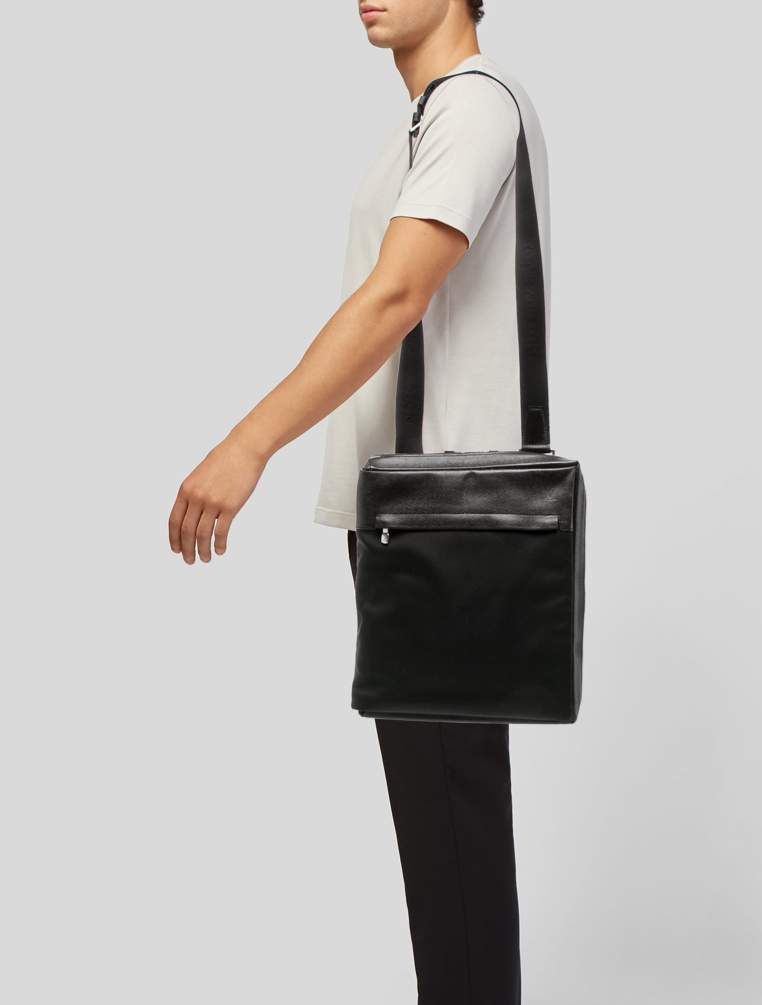 Louis Vuitton Taiga Leather Beloukha Vintage