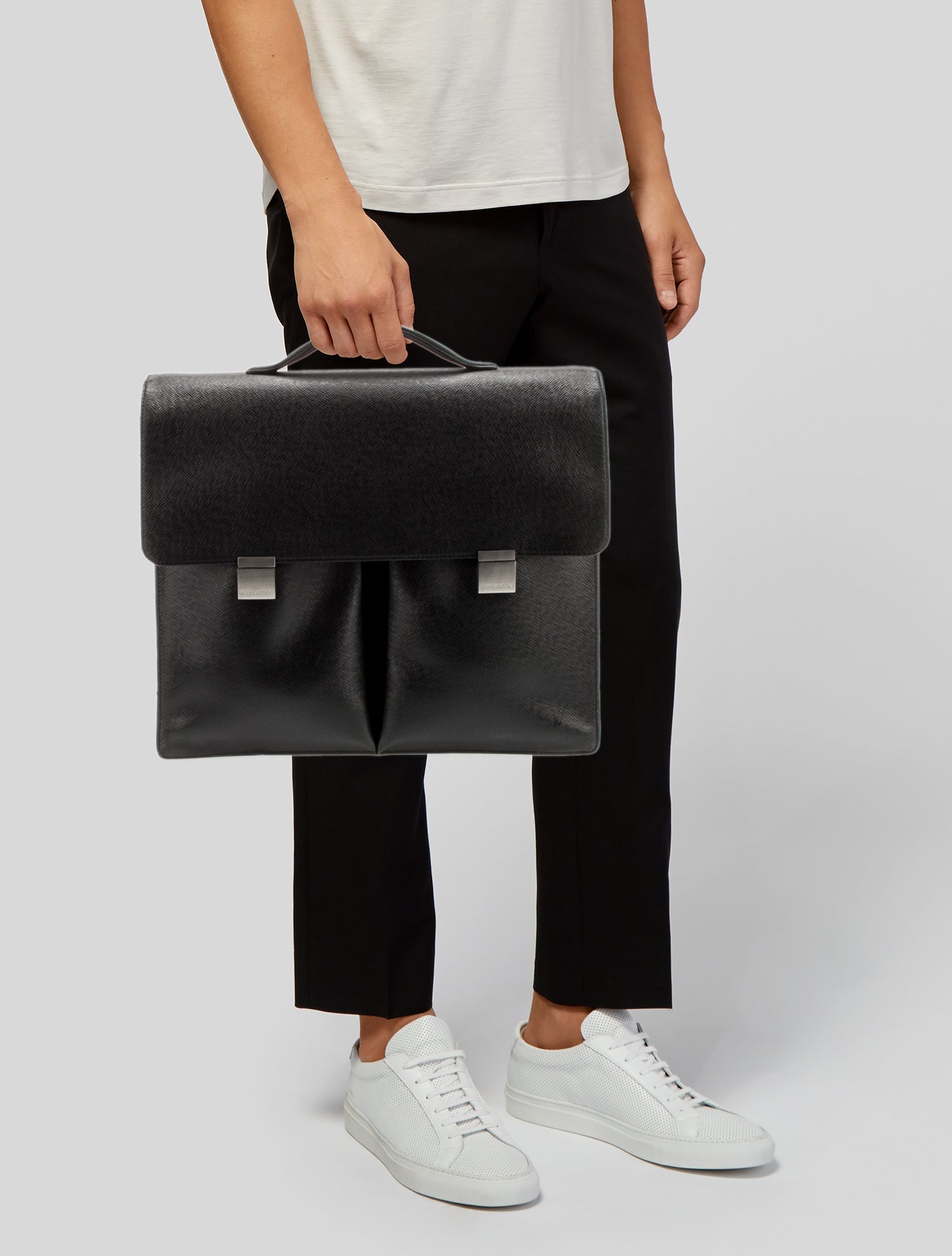 Louis Vuitton Taiga Leather Tobar Vintage